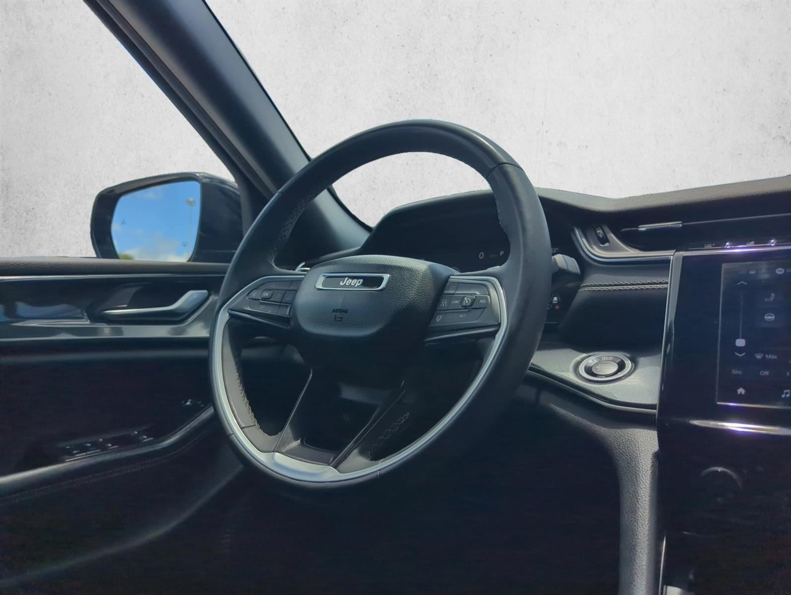 2023 Jeep Grand Cherokee Altitude 4x2