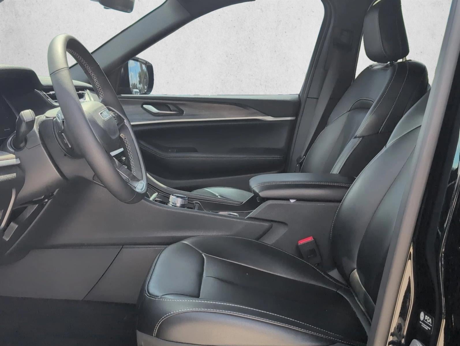 2025 Jeep Grand Cherokee Limited 4x2