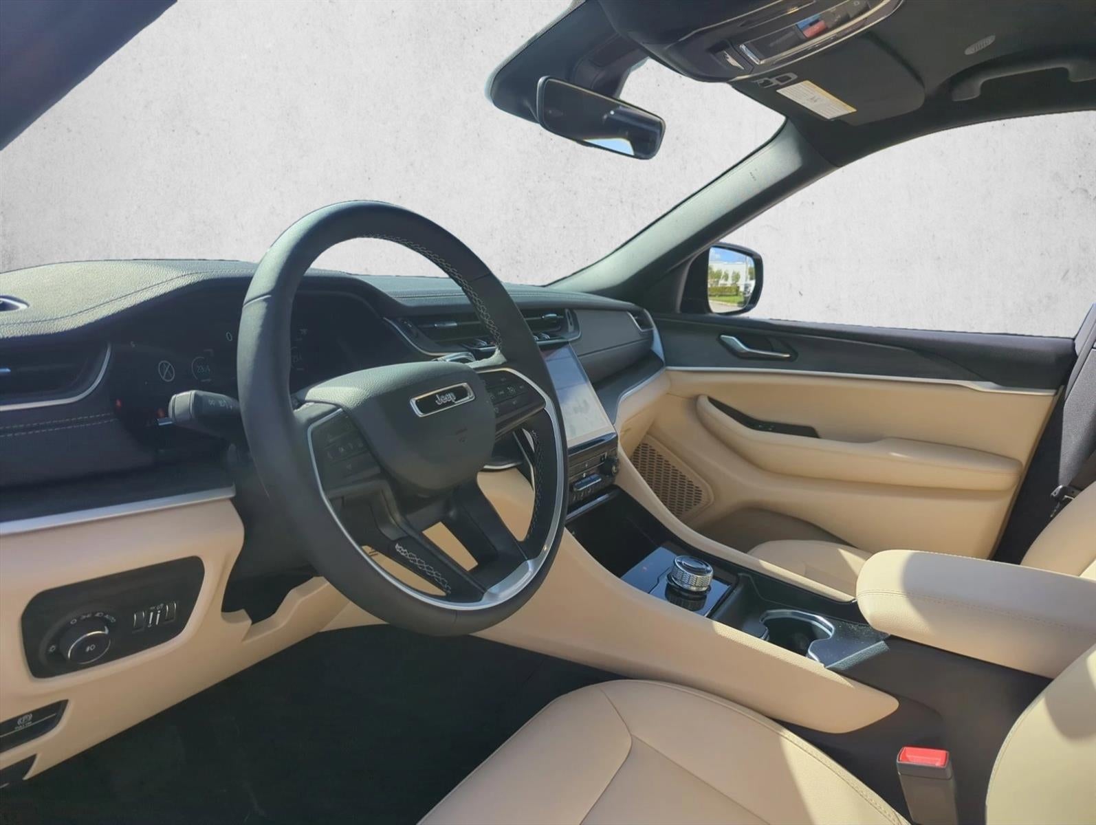 2025 Jeep Grand Cherokee Limited 4x2