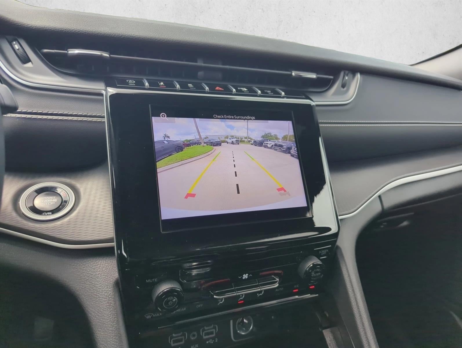 2024 Jeep Grand Cherokee Laredo 4x4