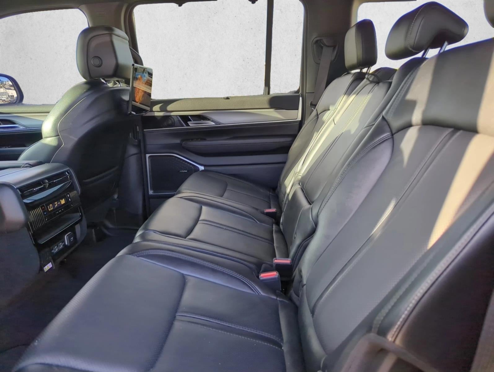 2023 Jeep Wagoneer Series II Carbide 4x4