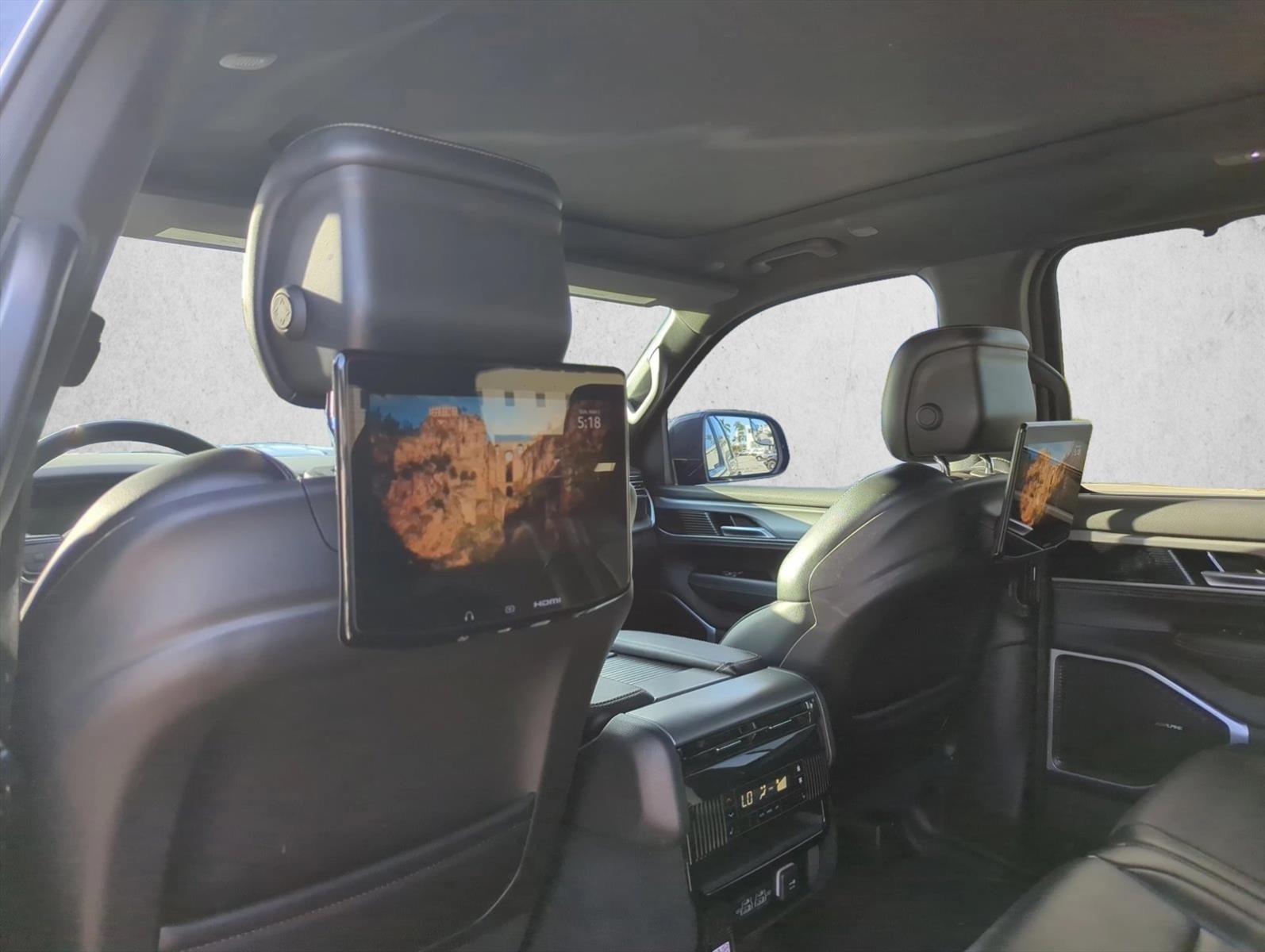 2023 Jeep Wagoneer Series II Carbide 4x4