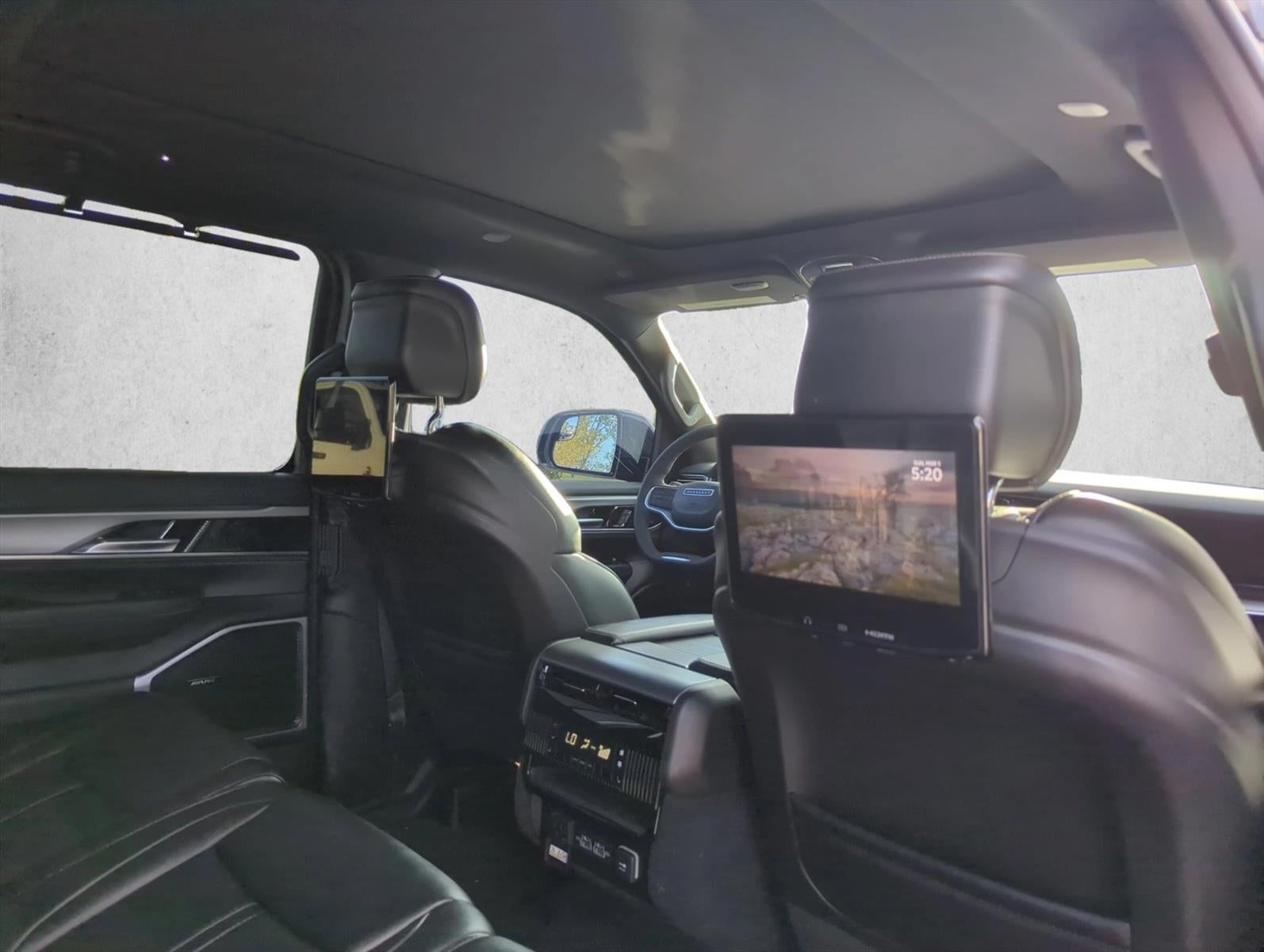 2023 Jeep Wagoneer Series II Carbide 4x4