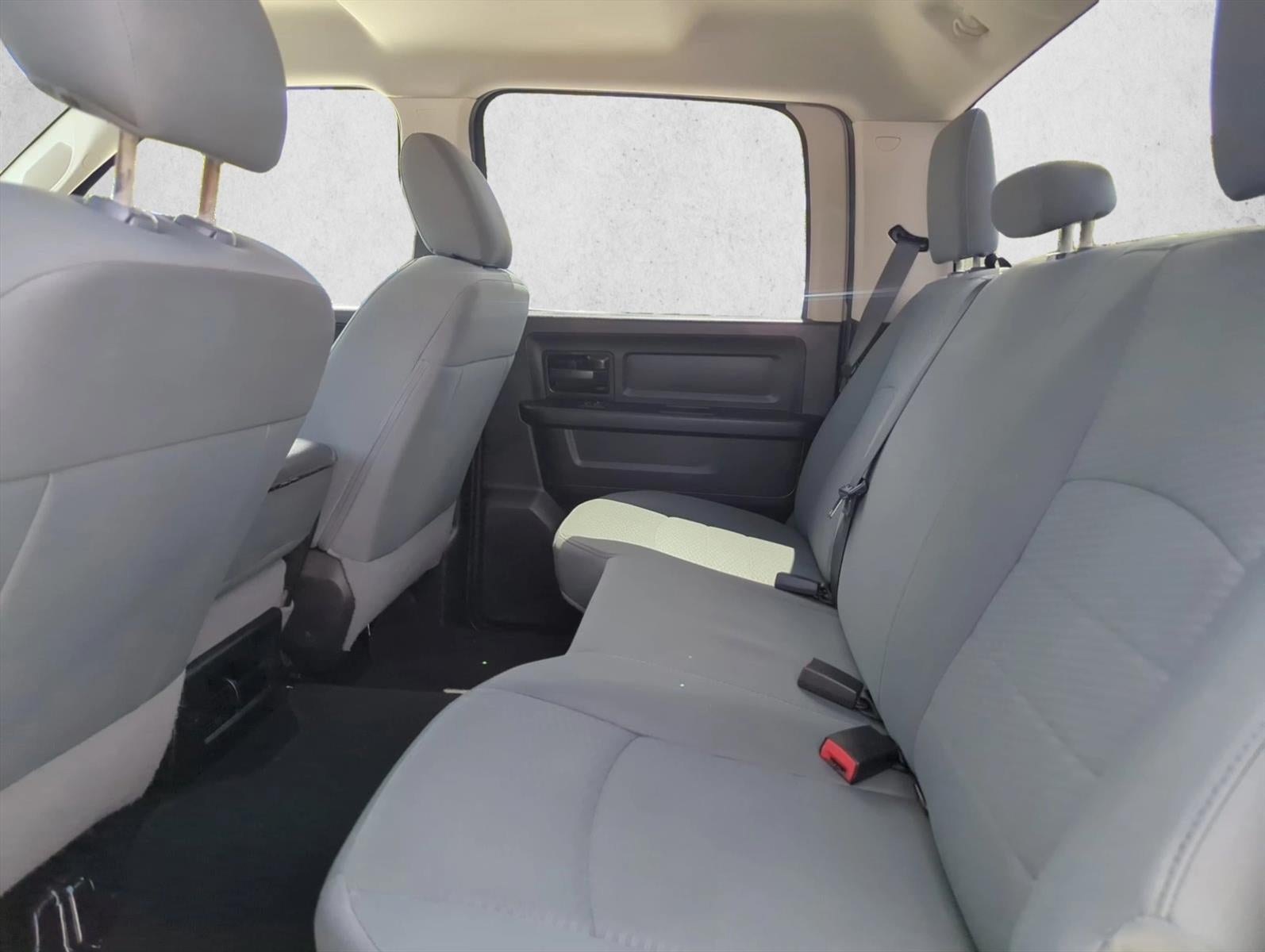 2019 RAM 1500 Classic Express 4x2 Crew Cab 5'7" Box