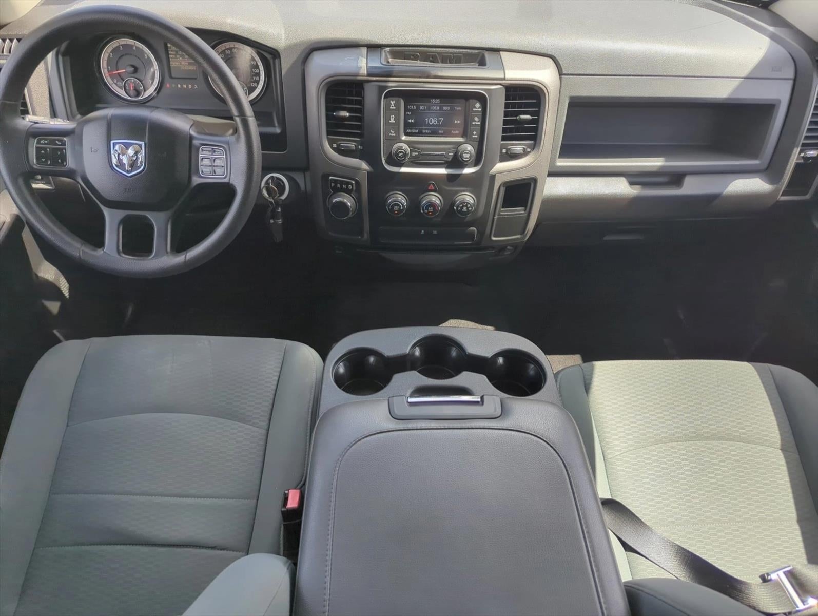 2019 RAM 1500 Classic Express 4x2 Crew Cab 5'7" Box