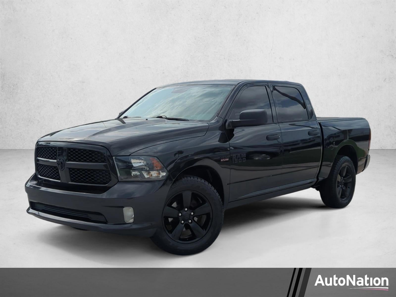 2018 RAM 1500 Express 4x2 Crew Cab 5'7" Box