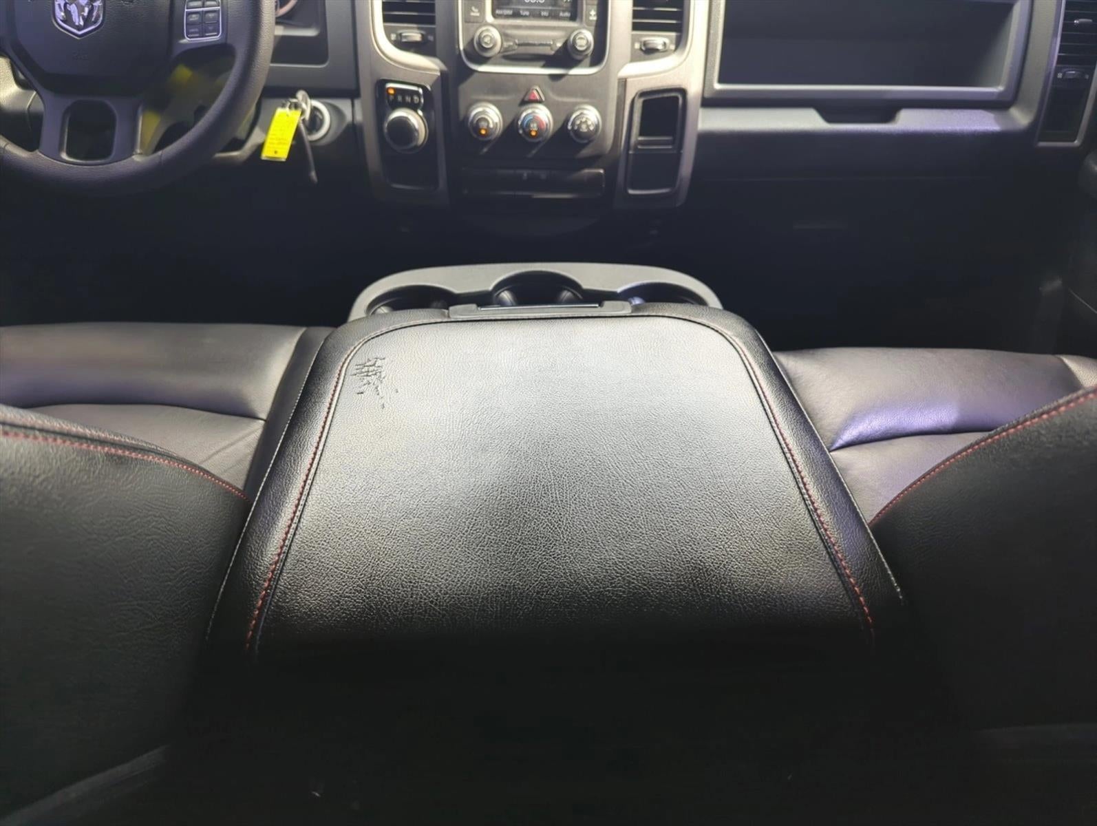 2018 RAM 1500 Express 4x2 Crew Cab 5'7" Box