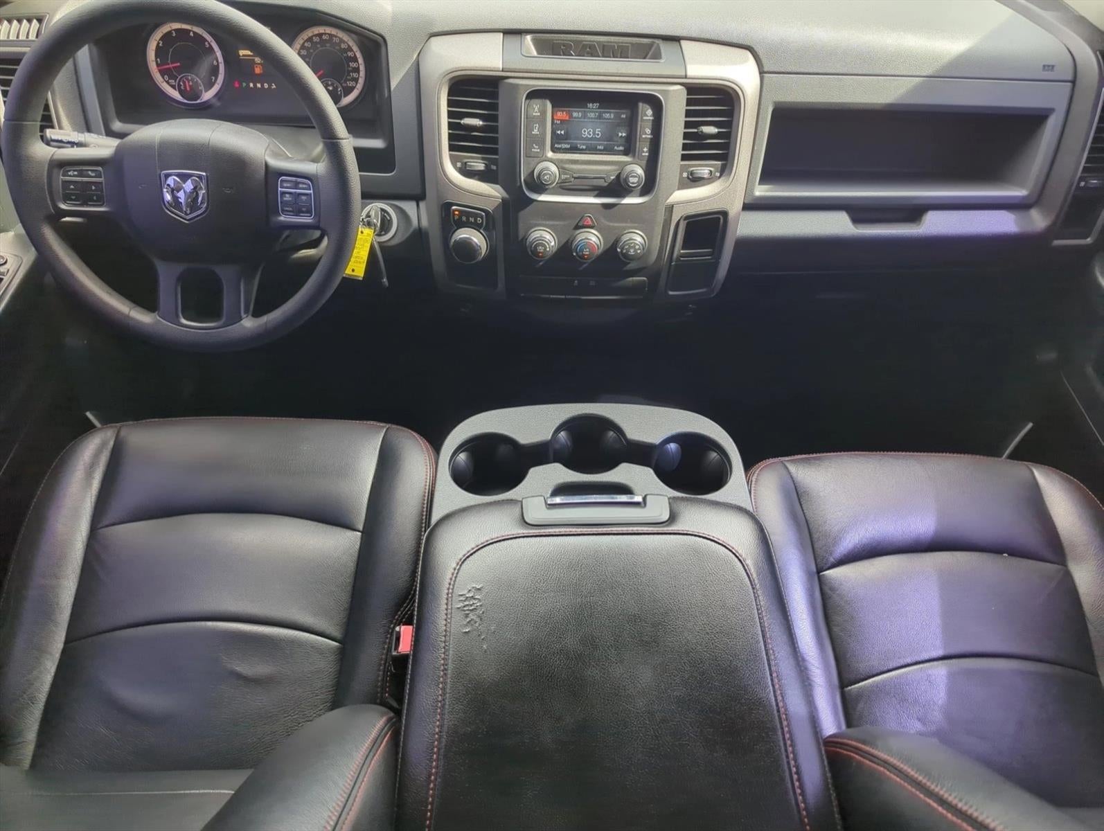 2018 RAM 1500 Express 4x2 Crew Cab 5'7" Box