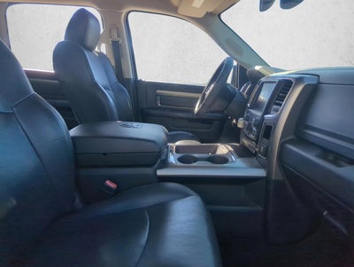 2017 RAM 1500 Night 4x4 Crew Cab 5'7" Box