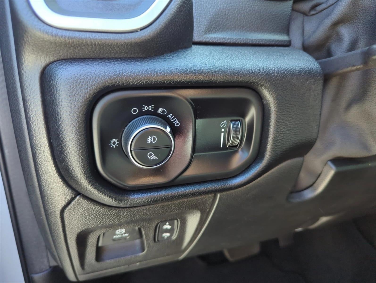 2022 RAM 1500 Big Horn 4x2 Crew Cab 5'7" Box