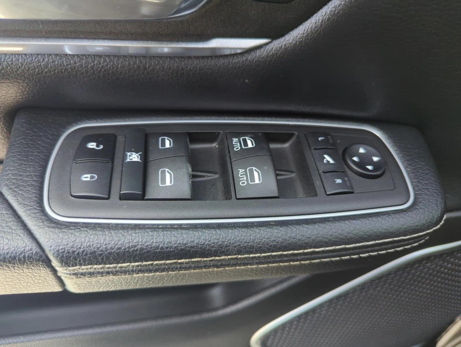 2023 RAM 1500 Laramie 4x2 Crew Cab 5'7" Box