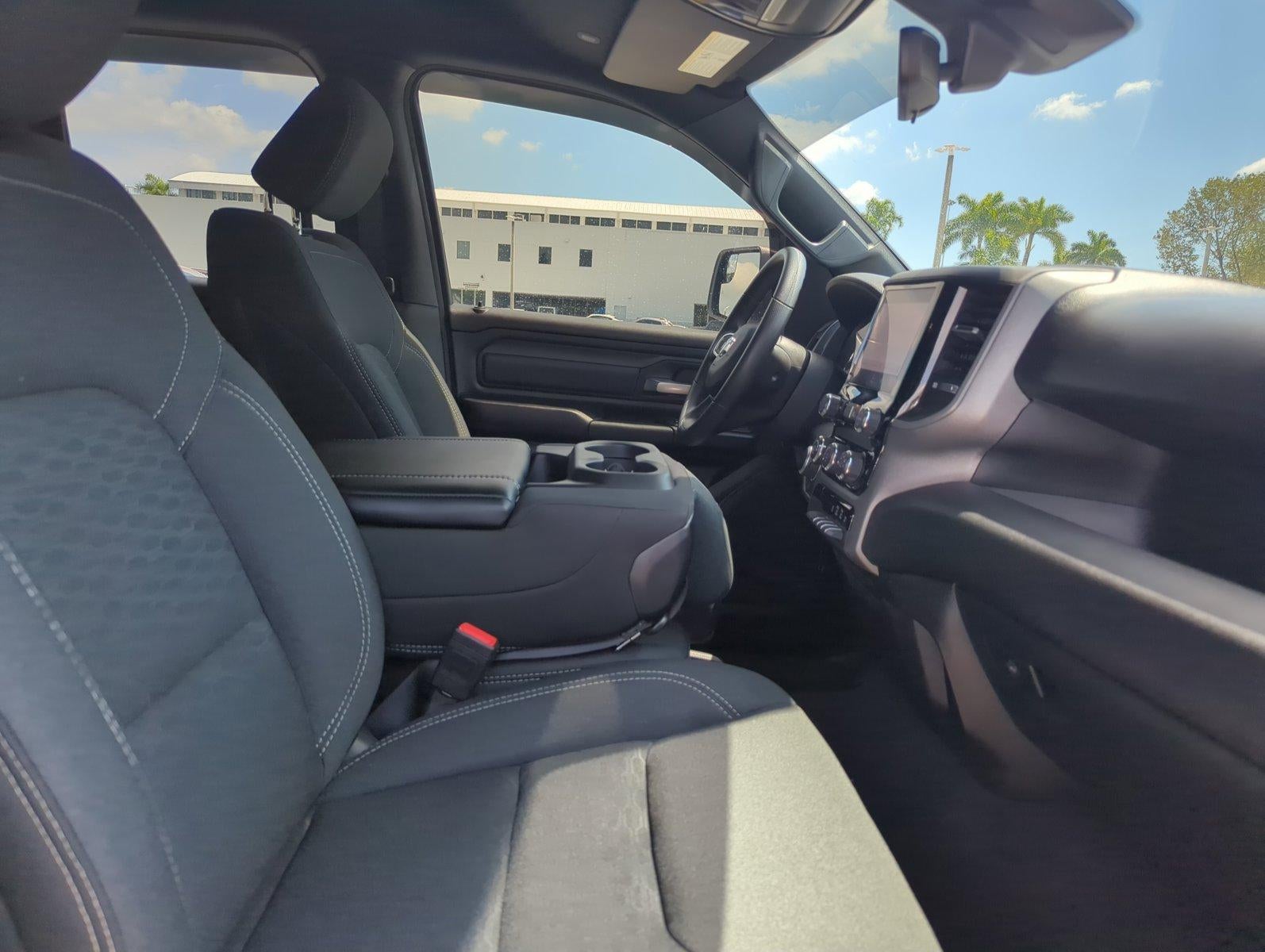 2025 RAM 1500 Tradesman 4x4 Quad Cab 6'4" Box