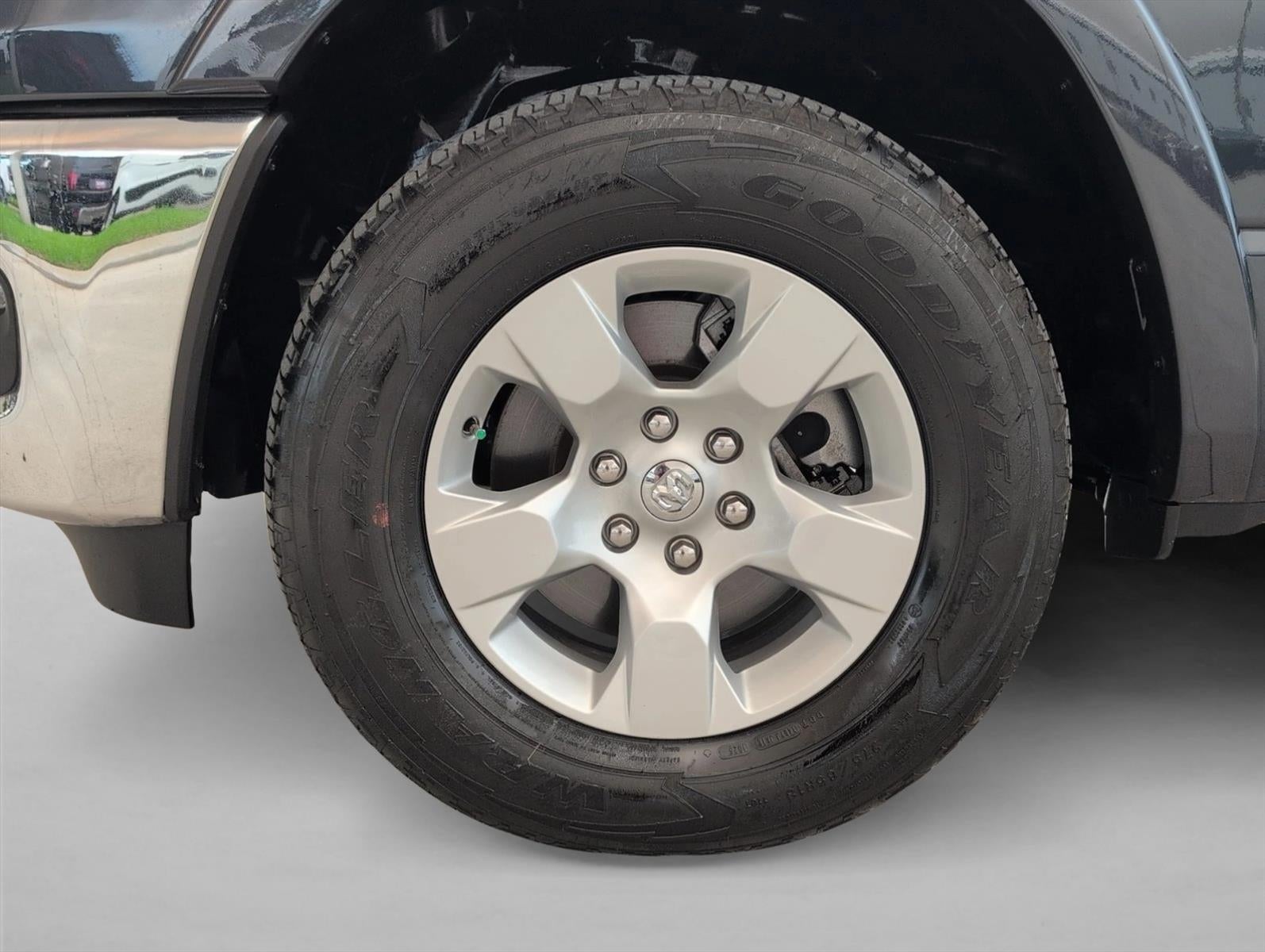 2025 RAM 1500 Big Horn 4x4 Crew Cab 5'7" Box