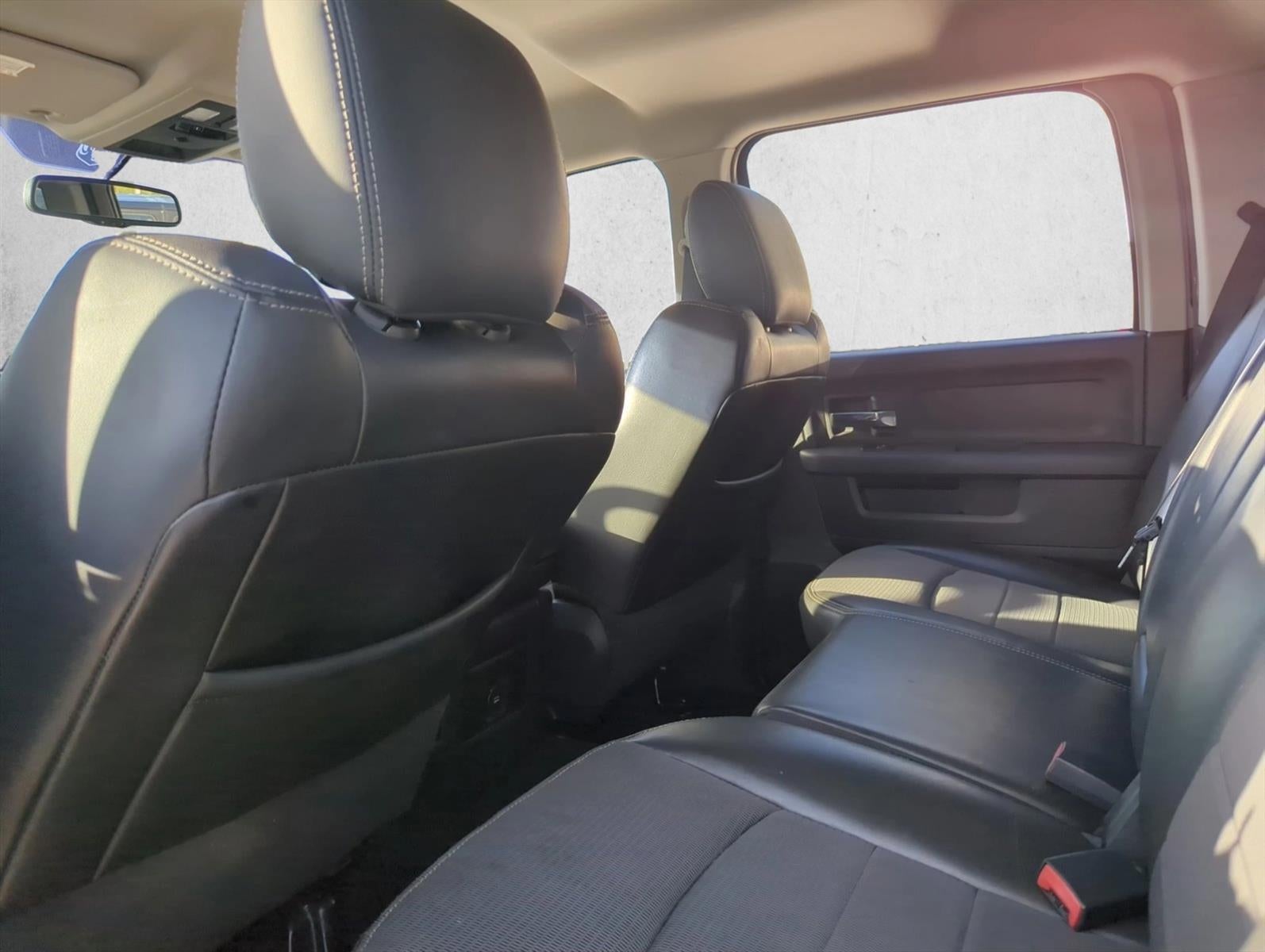 2011 RAM 1500 2WD Crew Cab 5.7 Ft Box Sport