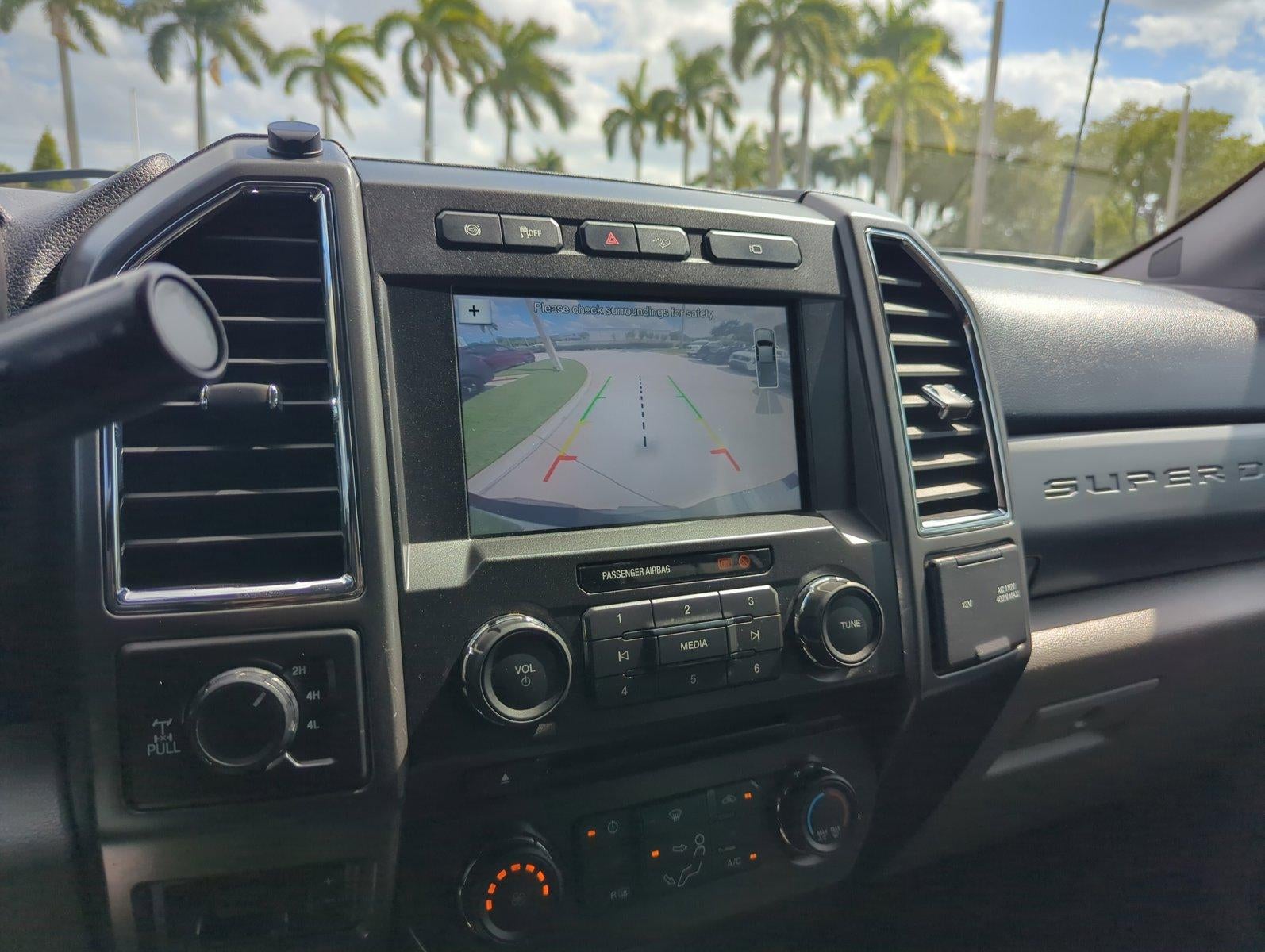 2017 Ford Super Duty F-250 SRW XLT 4WD Crew Cab 6.75' Box