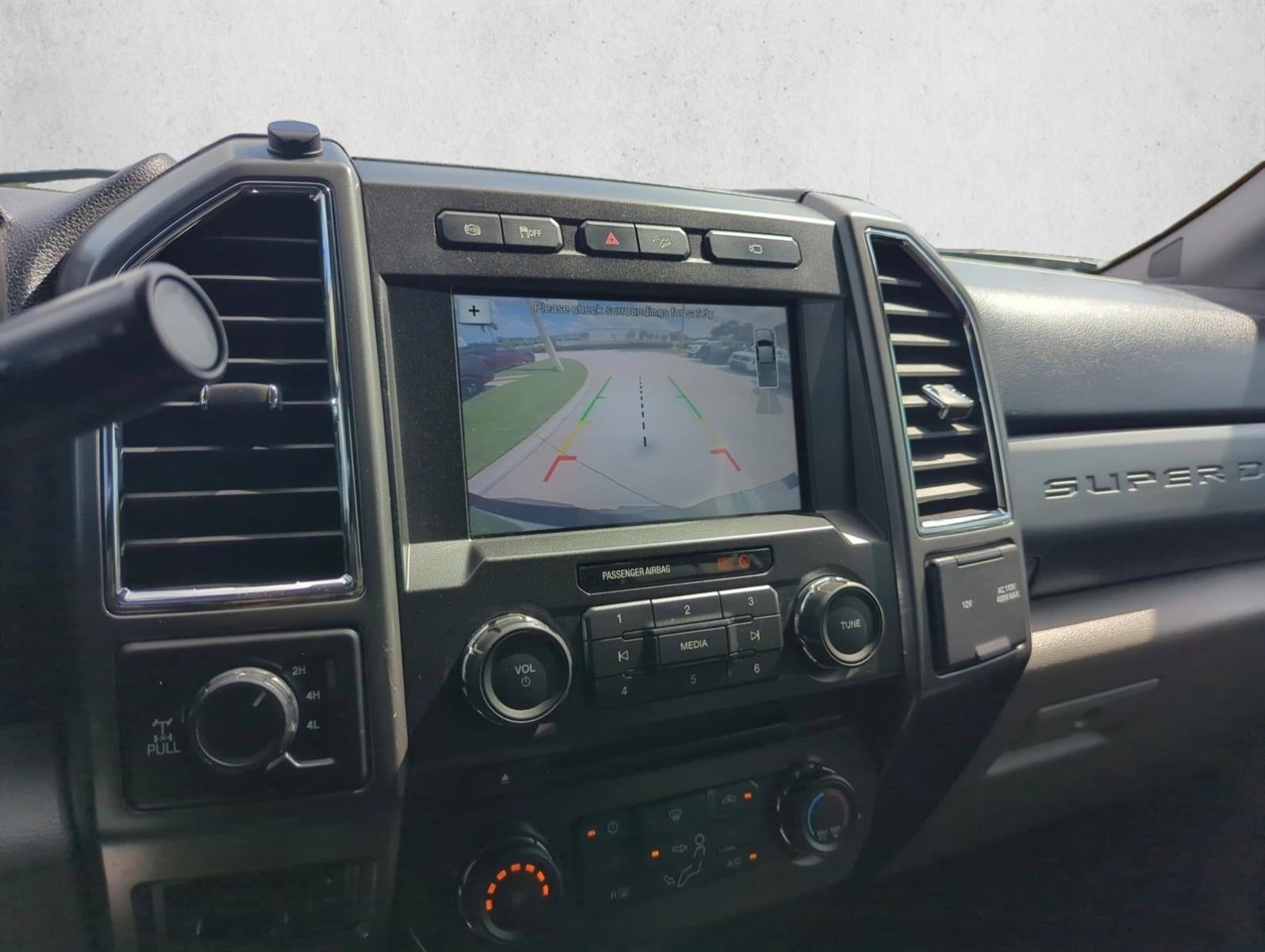 2017 Ford Super Duty F-250 SRW XLT 4WD Crew Cab 6.75' Box