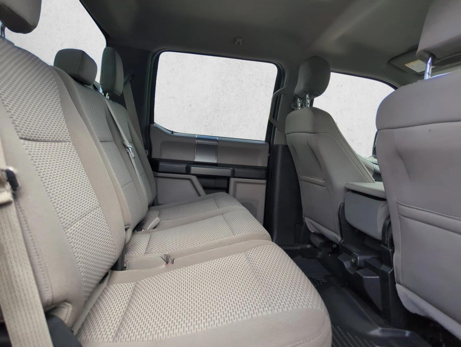 2017 Ford Super Duty F-250 SRW XLT 4WD Crew Cab 6.75' Box