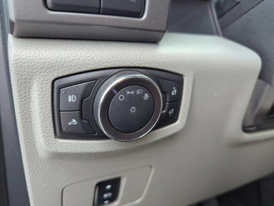 2017 Ford Super Duty F-250 SRW XLT 4WD Crew Cab 6.75' Box