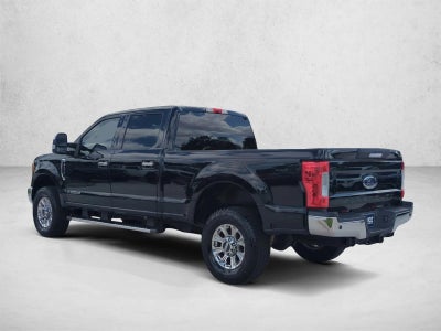 2017 Ford Super Duty F-250 SRW XLT 4WD Crew Cab 6.75' Box