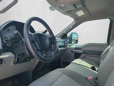 2017 Ford Super Duty F-250 SRW XLT 4WD Crew Cab 6.75' Box