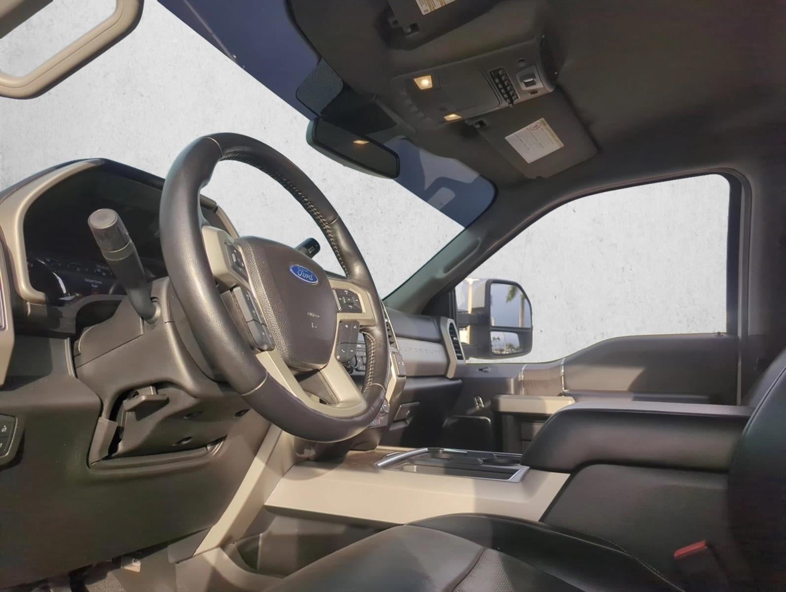 2021 Ford Super Duty F-250 SRW LARIAT 4WD Crew Cab 6.75' Box