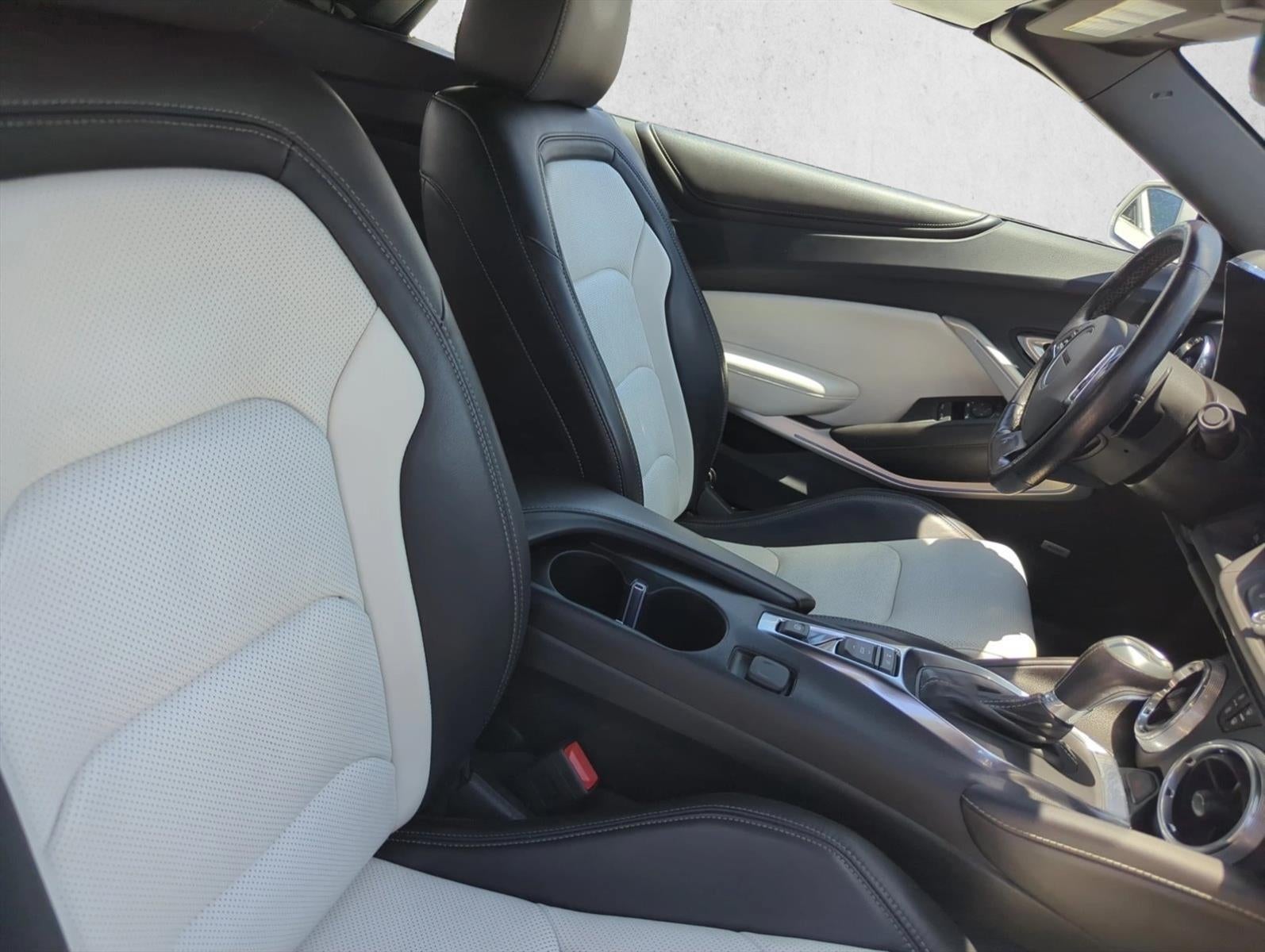 2024 Chevrolet Camaro 2dr Convertible 3LT