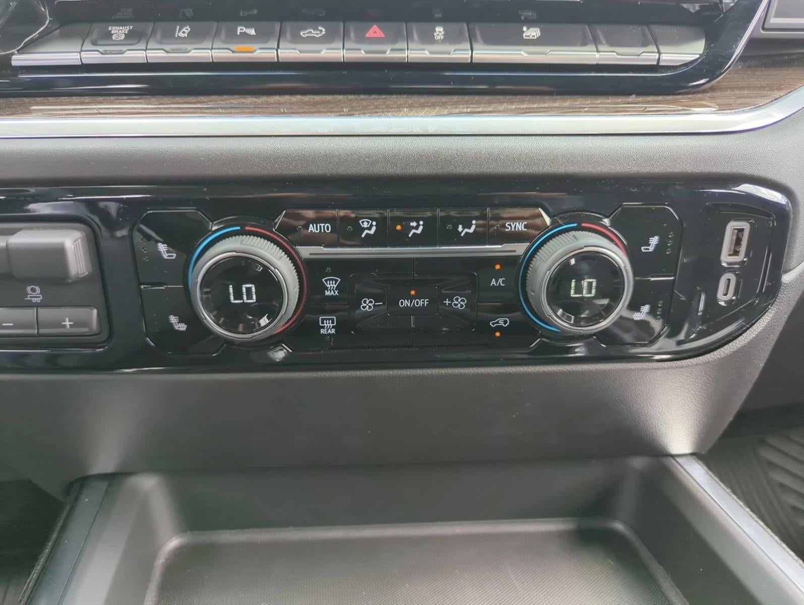 2025 Chevrolet Silverado 3500 HD Crew Cab Long Box 4-Wheel Drive LT