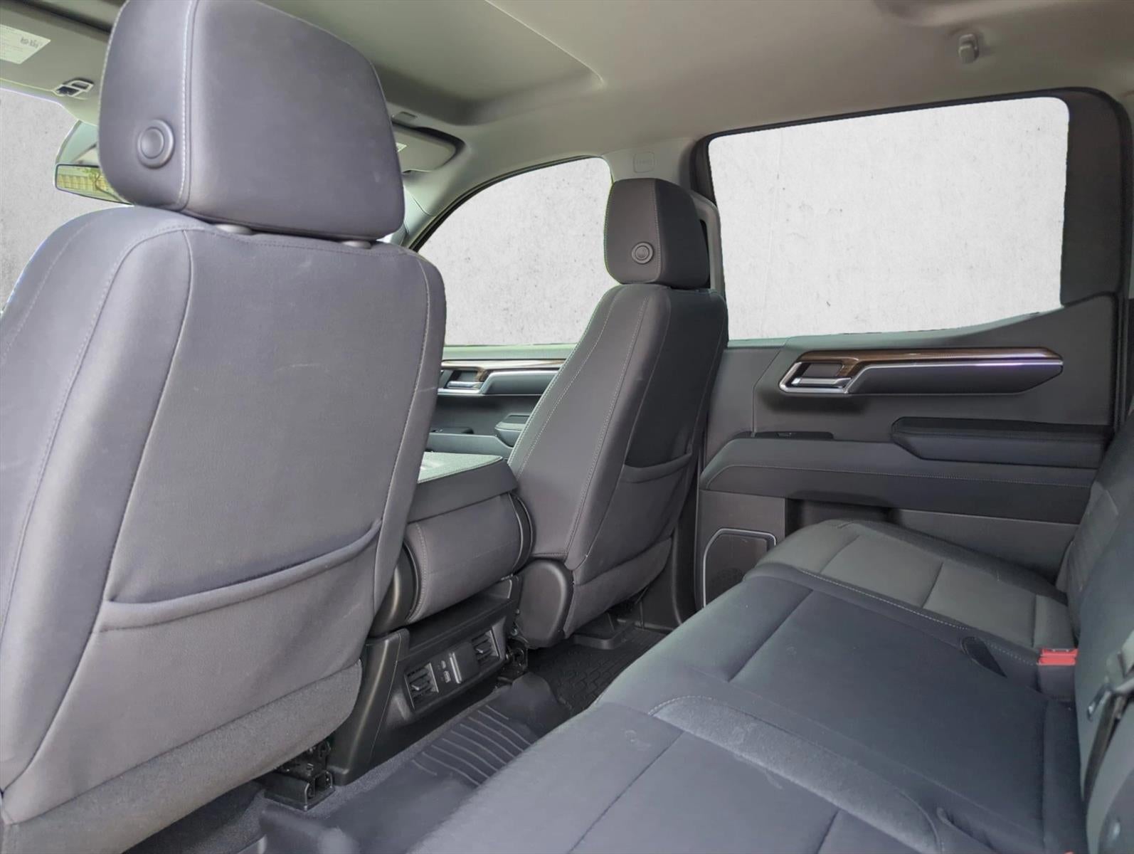 2023 Chevrolet Silverado 1500 Crew Cab Short Box 2-Wheel Drive RST