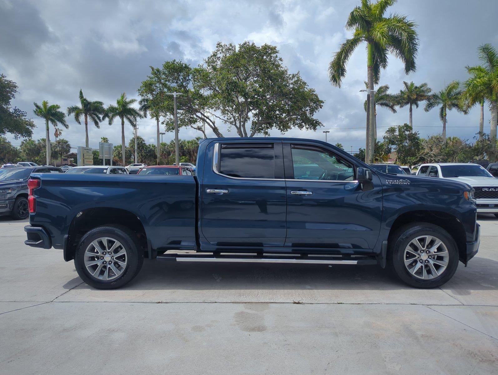 2019 Chevrolet Silverado 1500 Crew Cab Standard Box 4-Wheel Drive High Country