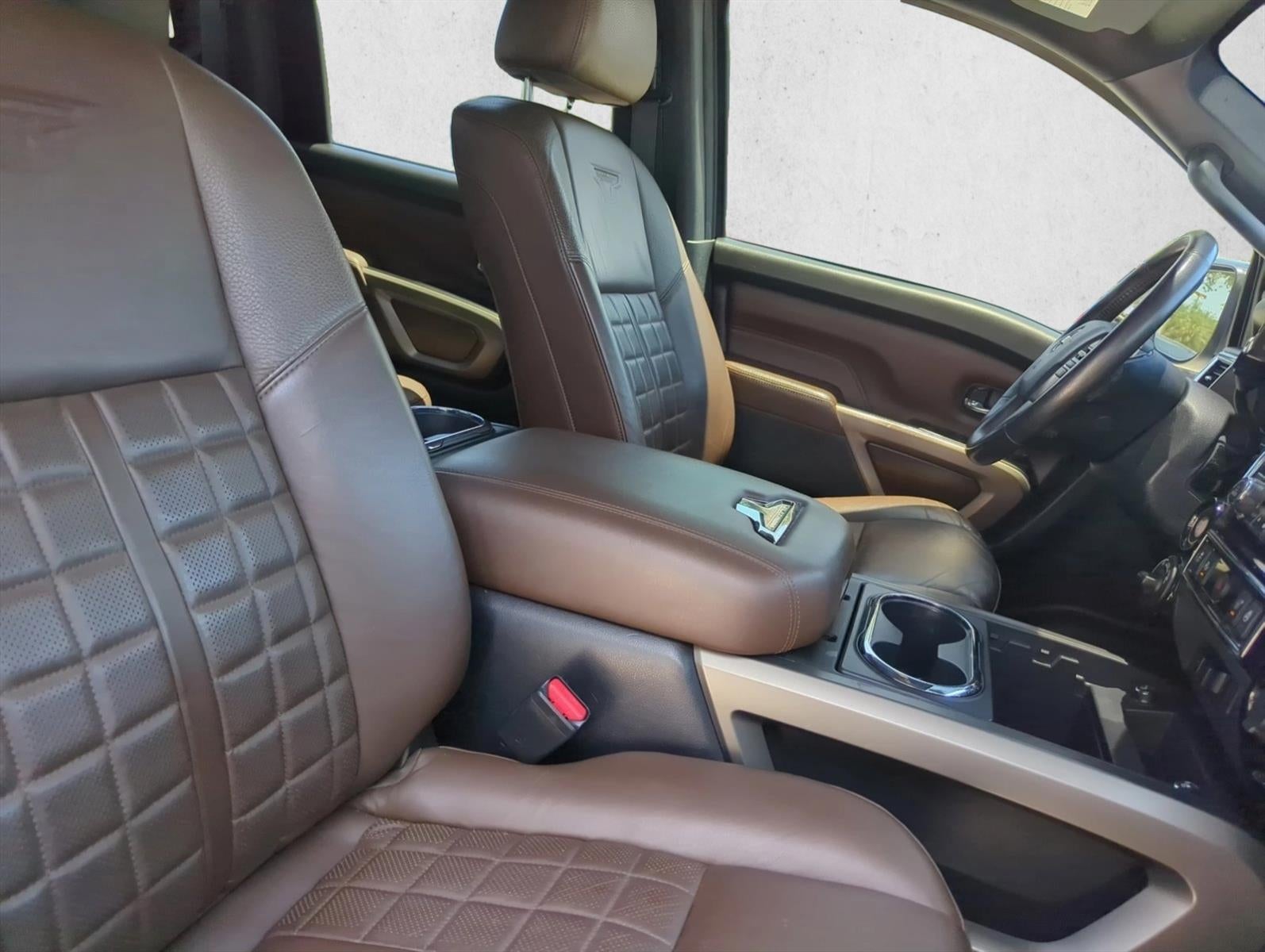 2023 Nissan Titan 4x4 Crew Cab Platinum Reserve