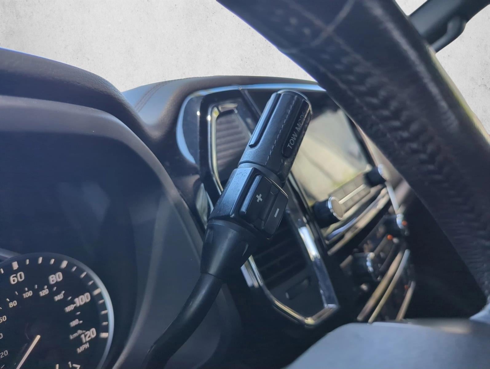 2023 Nissan Titan 4x4 Crew Cab Platinum Reserve