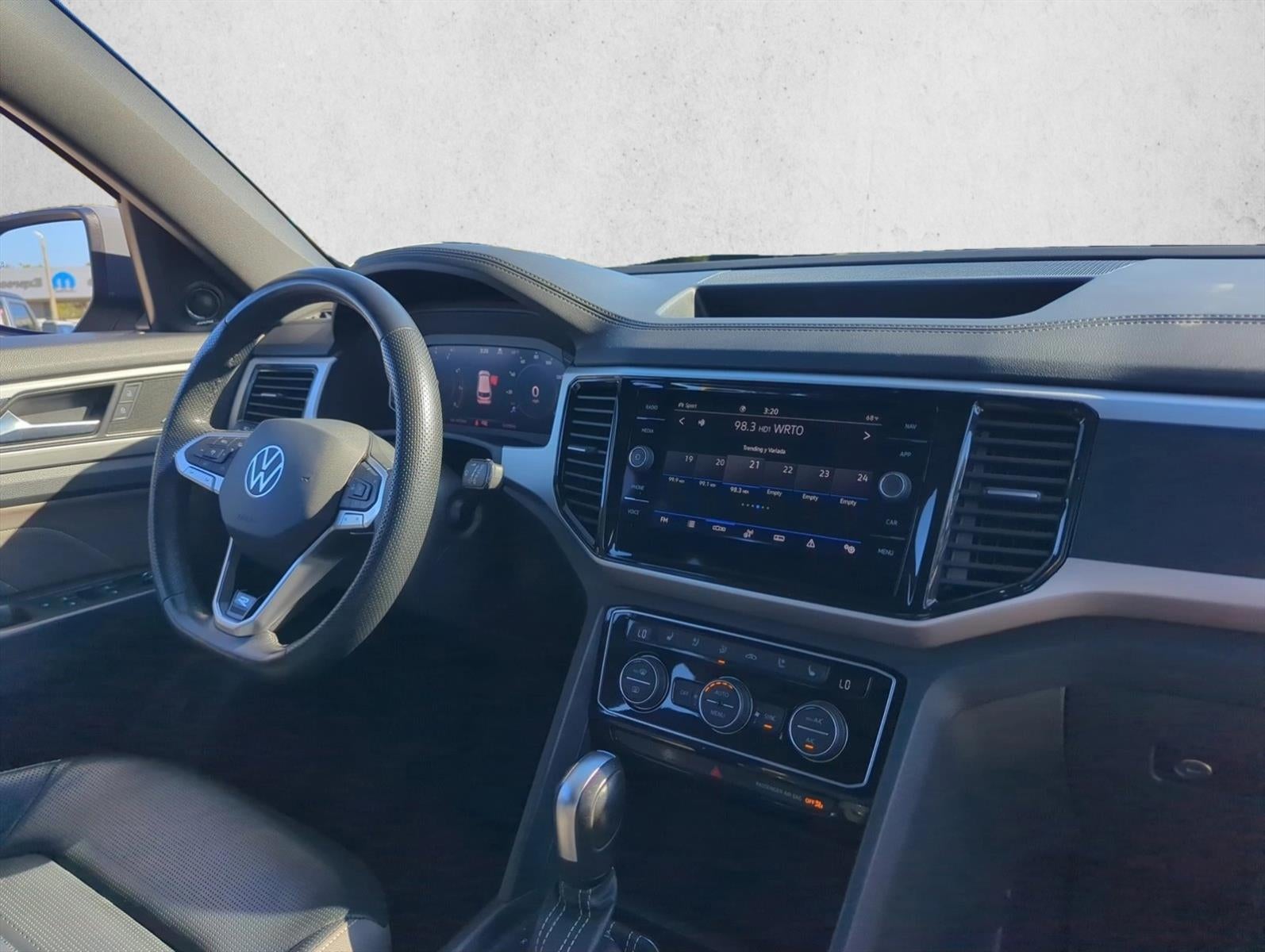 2023 Volkswagen Atlas Cross Sport 3.6L V6 SEL Premium R-Line 4MOTION