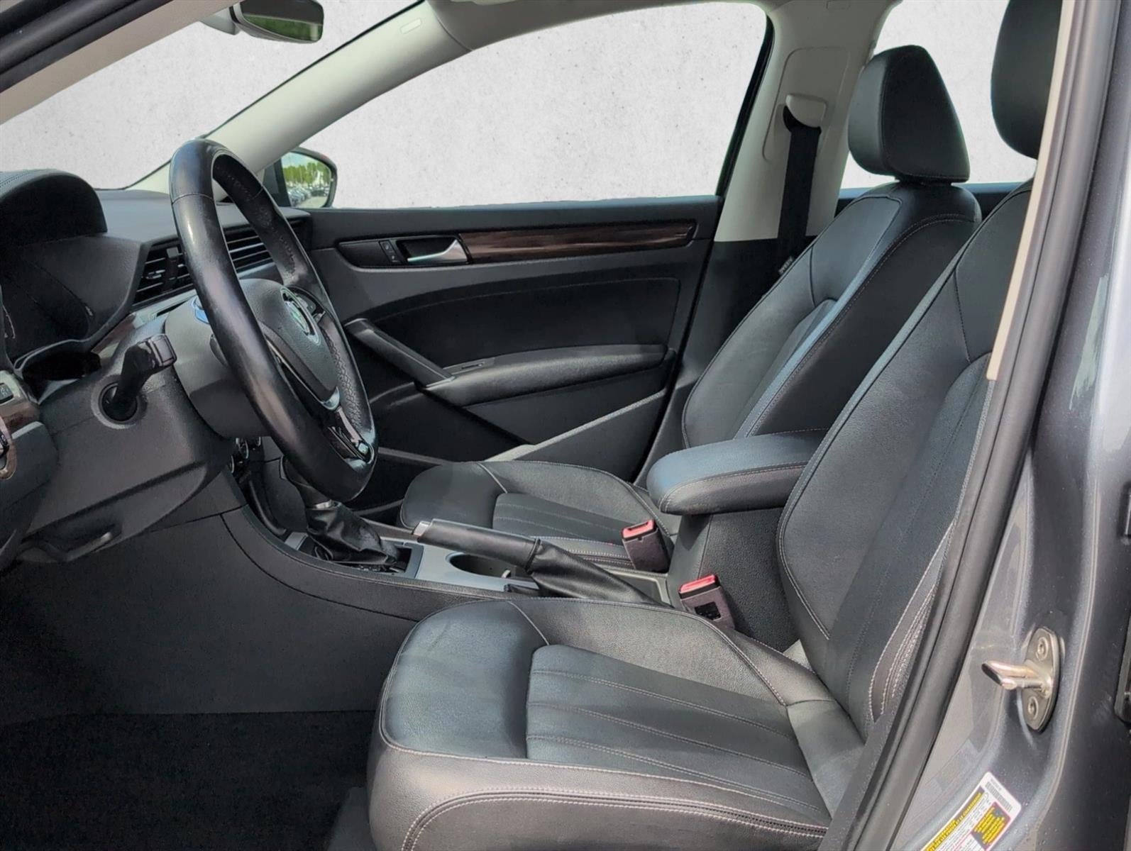 2020 Volkswagen Passat 2.0T SEL Auto