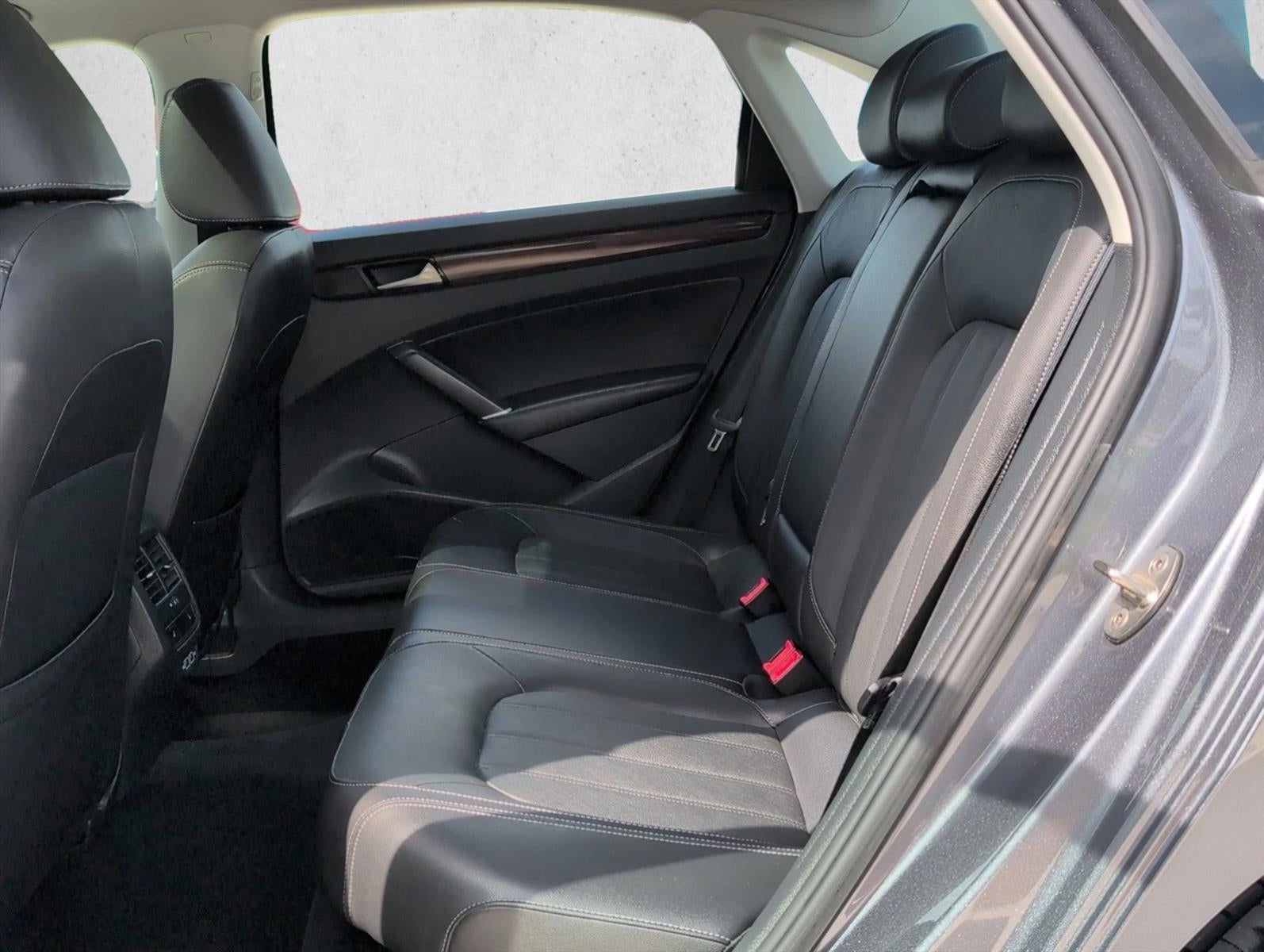 2020 Volkswagen Passat 2.0T SEL Auto