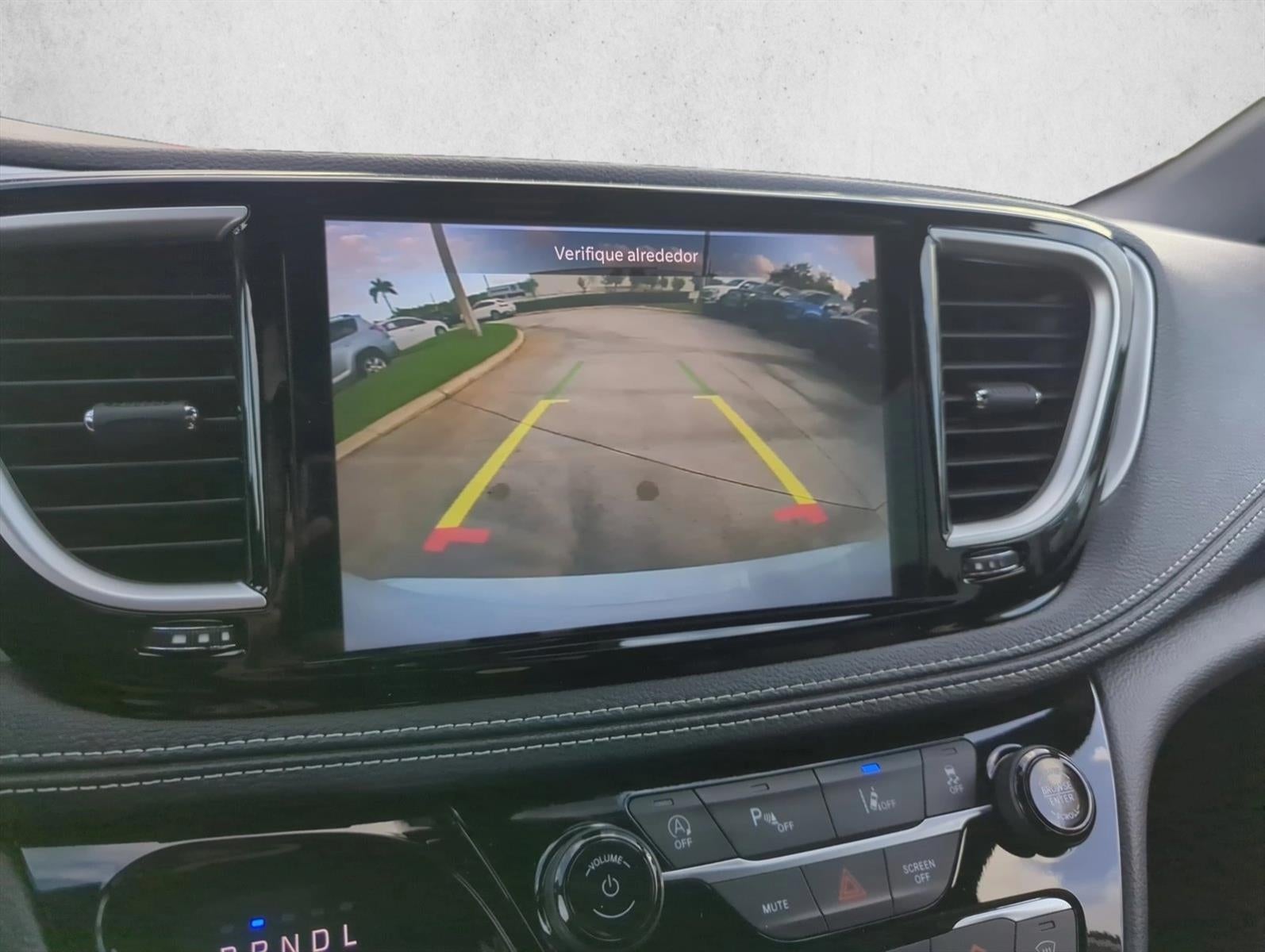 2024 Chrysler Pacifica Touring L FWD