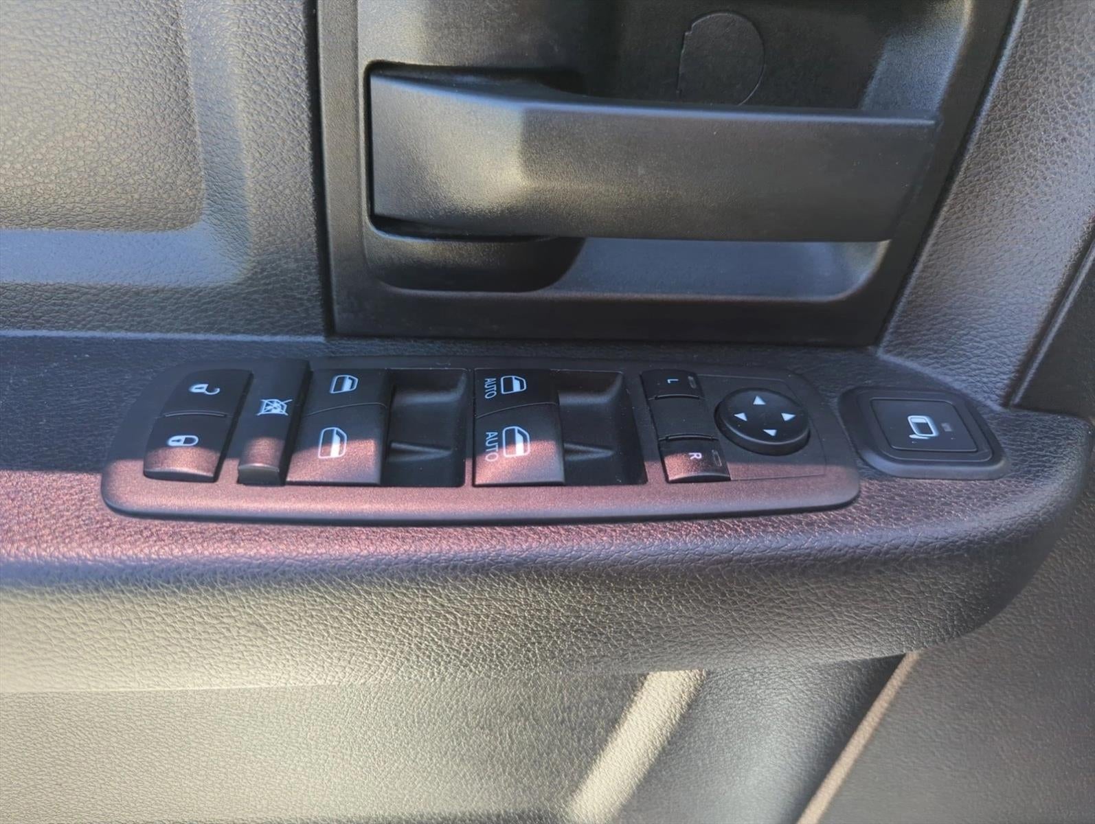 2023 RAM 3500 Tradesman 4x4 Crew Cab 8' Box