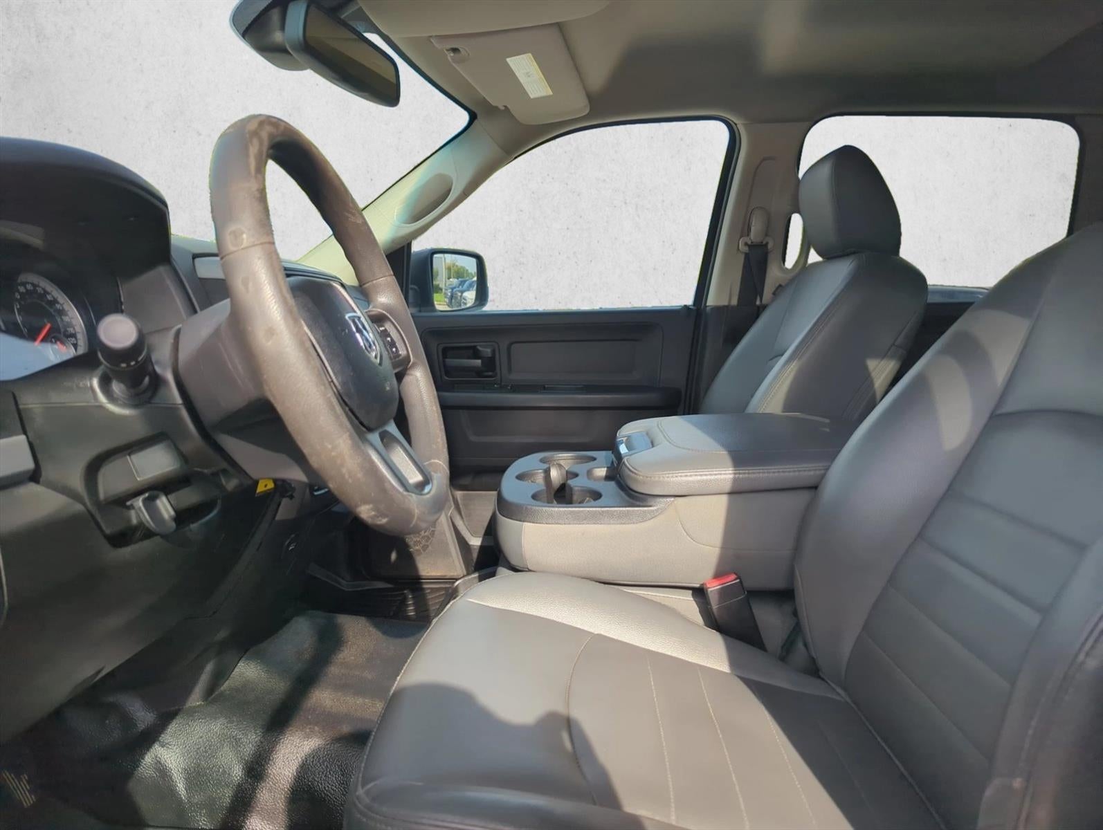 2019 RAM 1500 Classic Tradesman 4x4 Crew Cab 5'7" Box