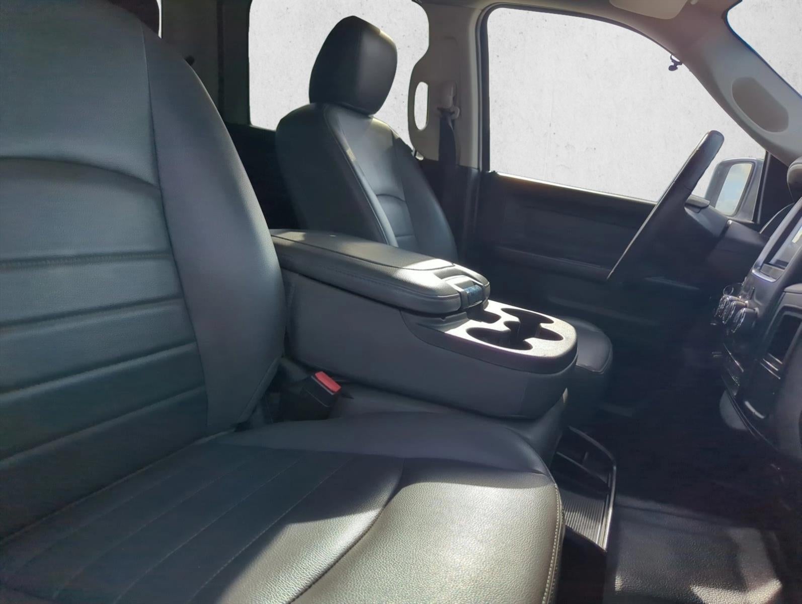 2019 RAM 1500 Classic Tradesman 4x4 Crew Cab 5'7" Box