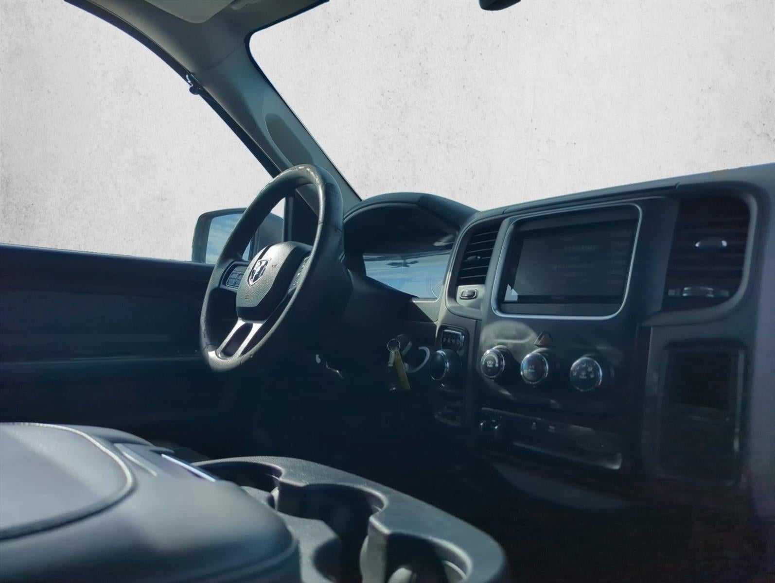 2019 RAM 1500 Classic Tradesman 4x4 Crew Cab 5'7" Box