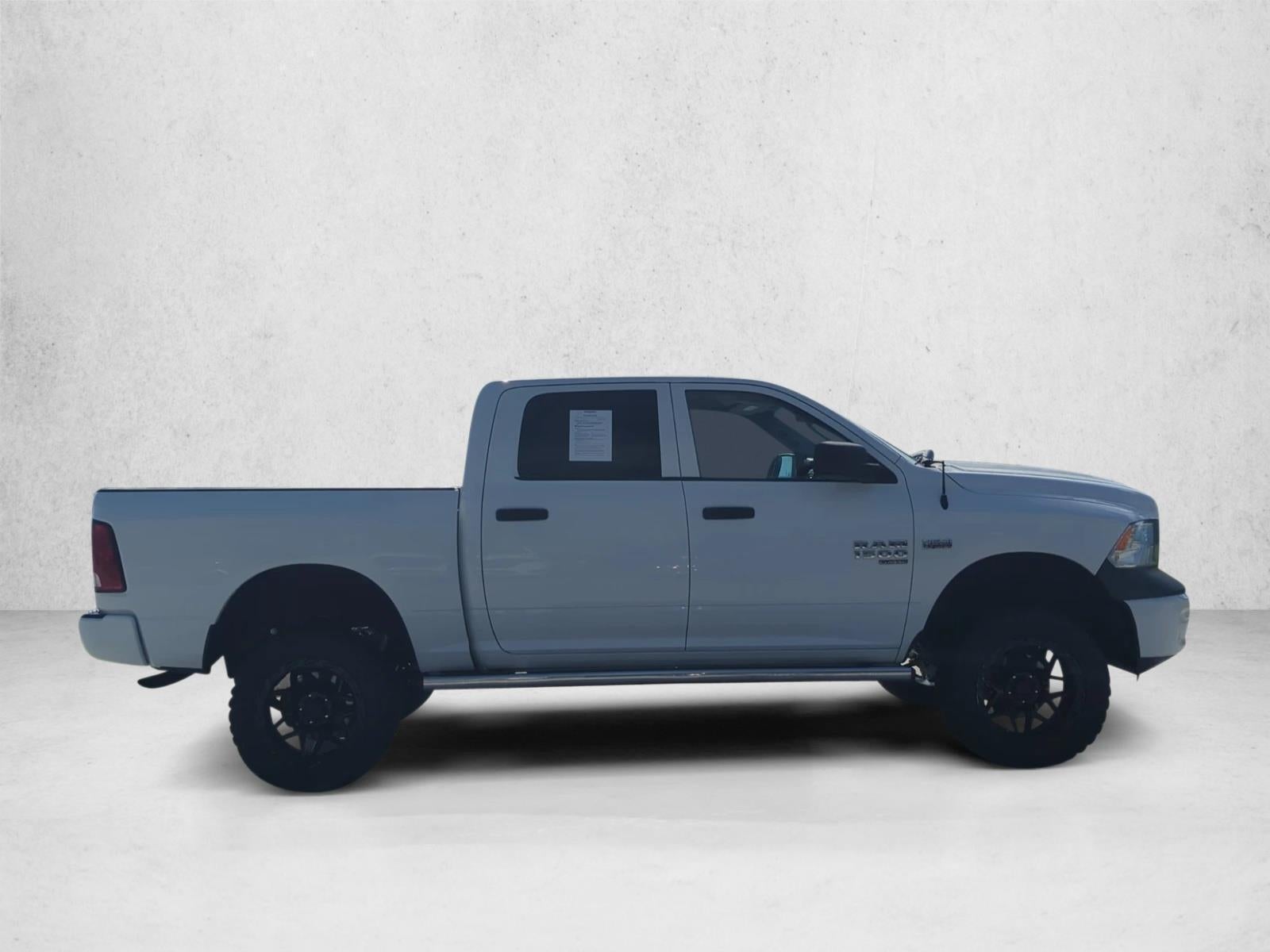 2019 RAM 1500 Classic Tradesman 4x4 Crew Cab 5'7" Box