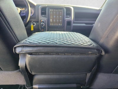 2015 RAM 1500 4WD Crew Cab 5.7 Ft Box Express