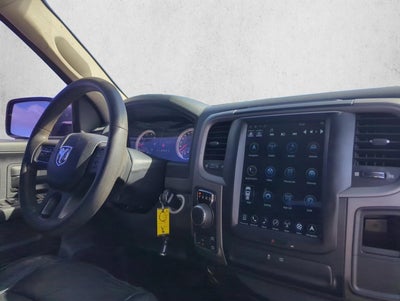 2015 RAM 1500 4WD Crew Cab 5.7 Ft Box Express