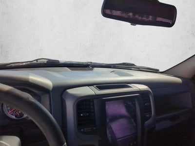 2015 RAM 1500 4WD Crew Cab 5.7 Ft Box Express