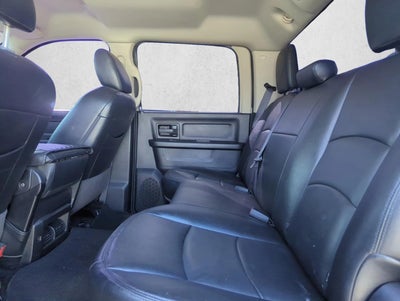 2015 RAM 1500 4WD Crew Cab 5.7 Ft Box Express