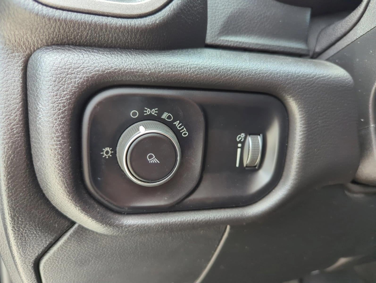 2024 RAM 2500 Tradesman 4x4 Crew Cab 6'4" Box
