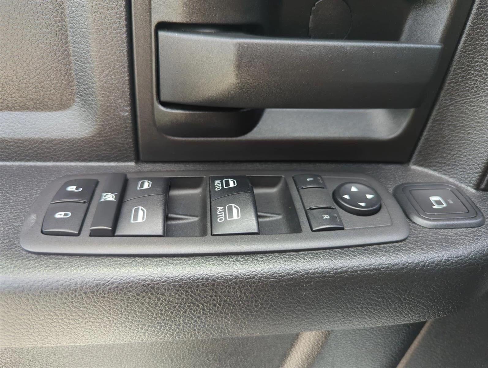 2024 RAM 2500 Tradesman 4x4 Crew Cab 6'4" Box