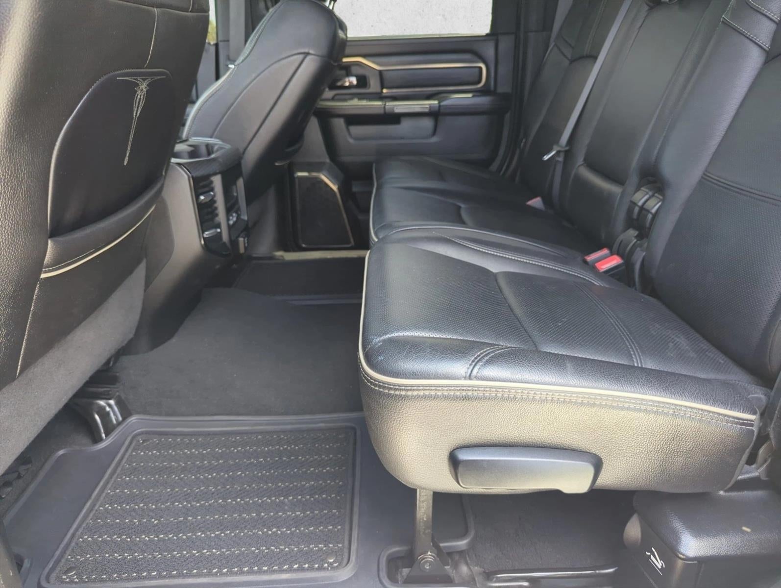 2022 RAM 2500 Limited 4x4 Mega Cab 6'4" Box