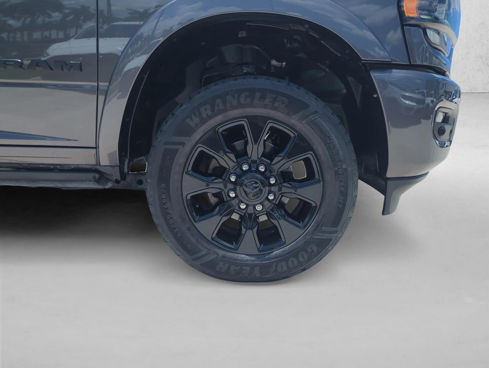 2022 RAM 2500 Limited 4x4 Mega Cab 6'4" Box