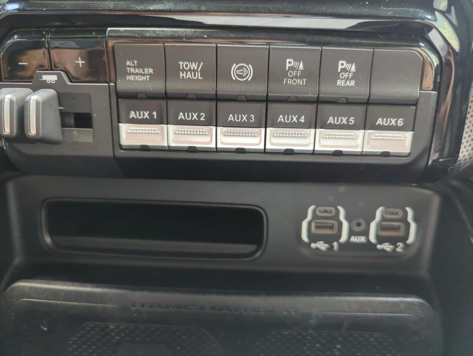 2022 RAM 2500 Limited 4x4 Mega Cab 6'4" Box