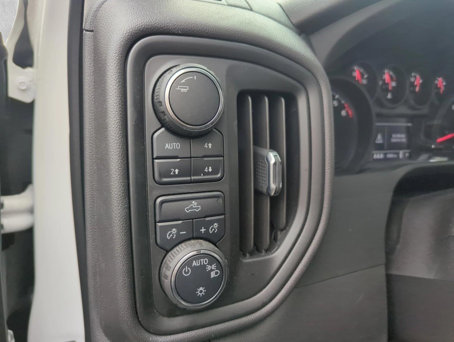 2024 Chevrolet Silverado 1500 Crew Cab Short Box 4-Wheel Drive Custom Trail Boss